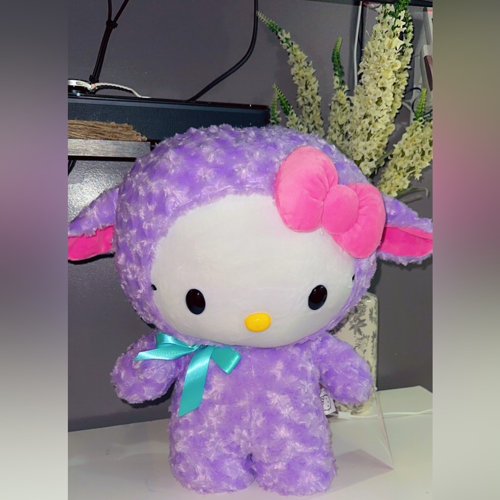Hello Kitty Purple Bunny Easter
Greeter, 18 ln